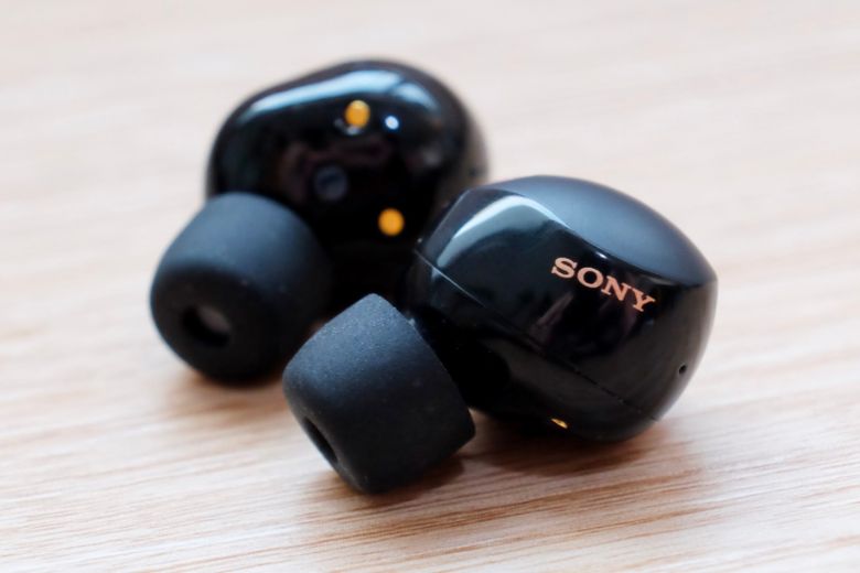 Compare AirPods Pro 2 and Sony WF-1000xM5 in terms of water resistance