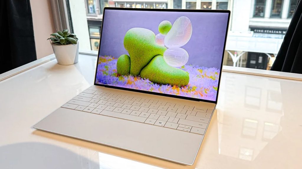 The screen of the Dell XPS 2024