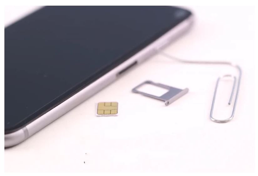 Retrieve the SIM card easily without the need for a SIM stick