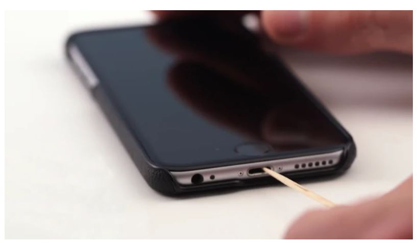 Tips for handling iPhone when charging is clearly slow