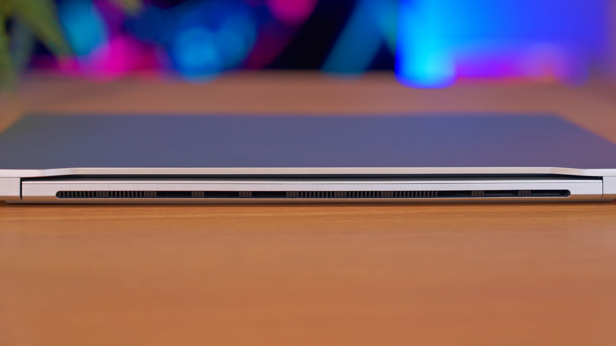 ASUS Vivobook S15: Design and connection ports