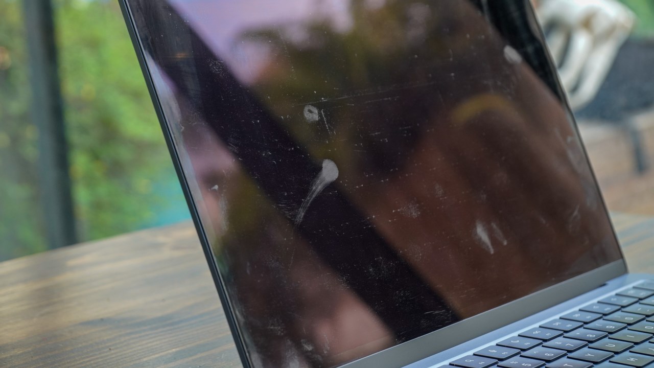 However, the MacBook Air's screen is susceptible to fingerprints and keyboard prints