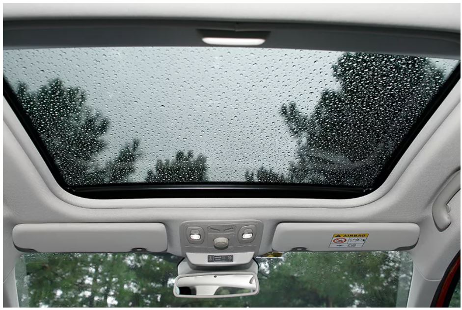The car leaks due to a leaky sunroof, causes and solutions.
